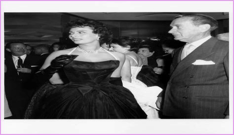 The Famous Photo Sophia Loren Will Never Autograph for a Fan